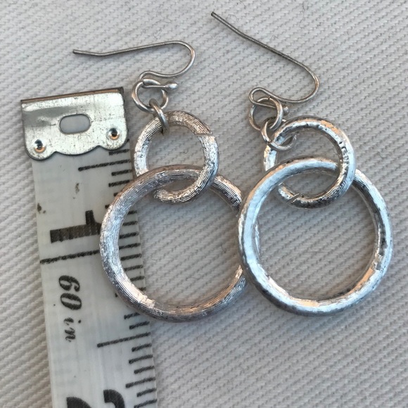 NWOT Silver Drop Circle Earrings - Picture 3 of 3